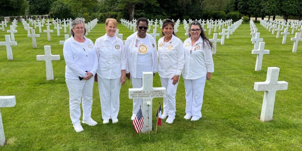 wwi-goldstar-group-internal.jpg