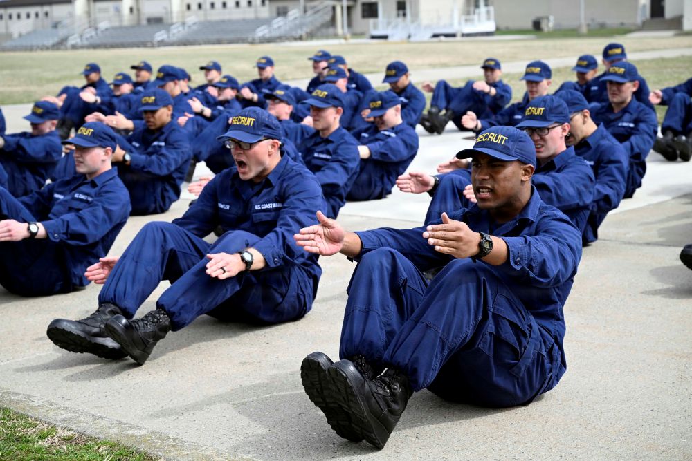 november26-mom-coast-guard-fitness-internal.jpg