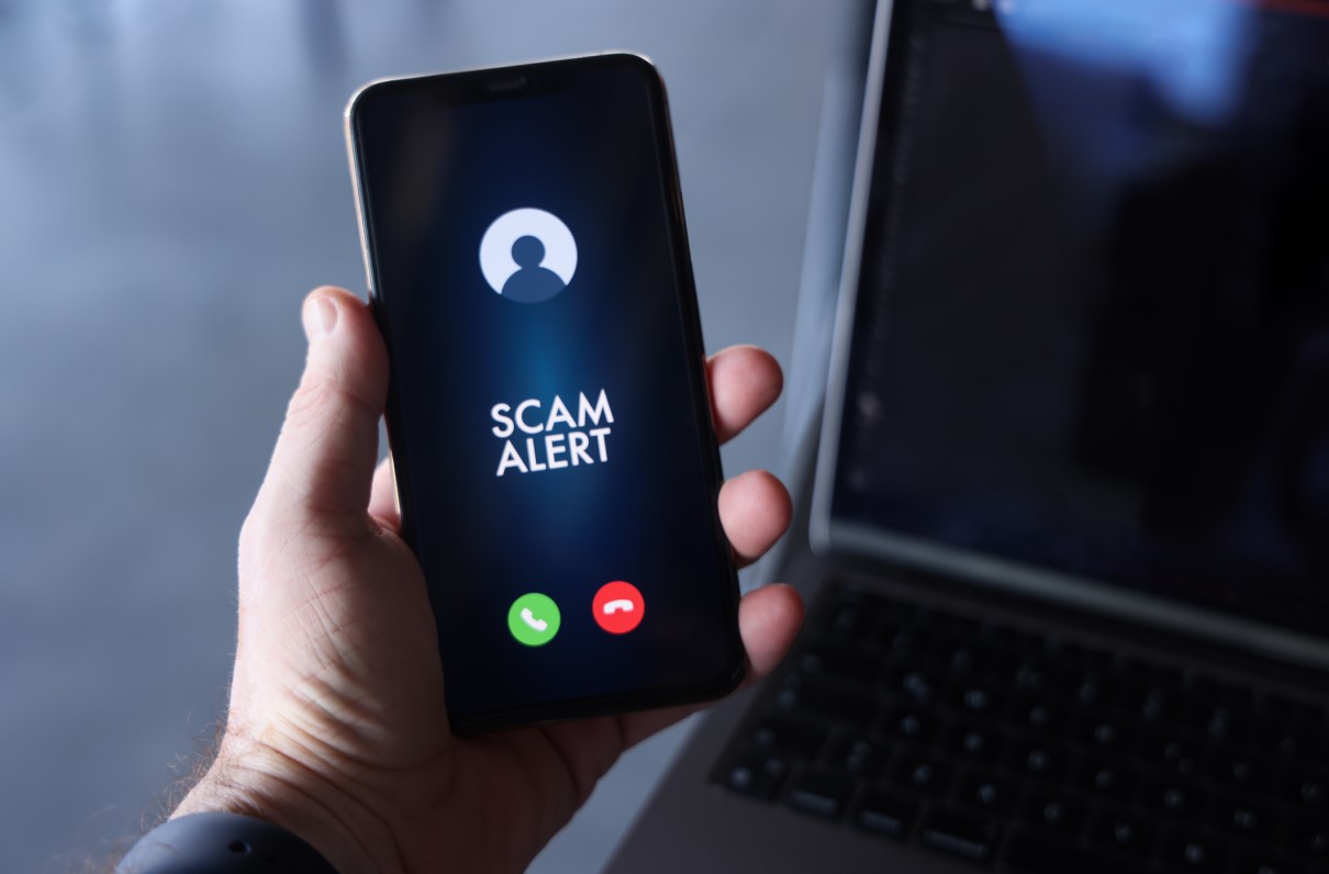 How to Recognize (and Report) 5 Common Text Scams