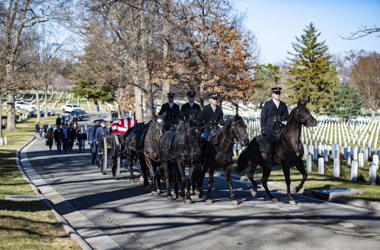 Bill Would Preserve Full Burial Benefits as Arlington Cemetery Nears Capacity