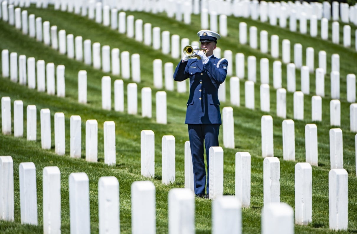 Arlington Cemetery Eligibility Could Change Soon. Ask Your Lawmakers to Act