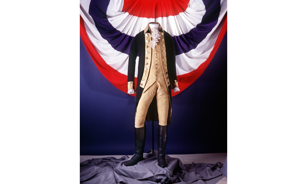 artifacts-washingtons-uniform-internal.jpg