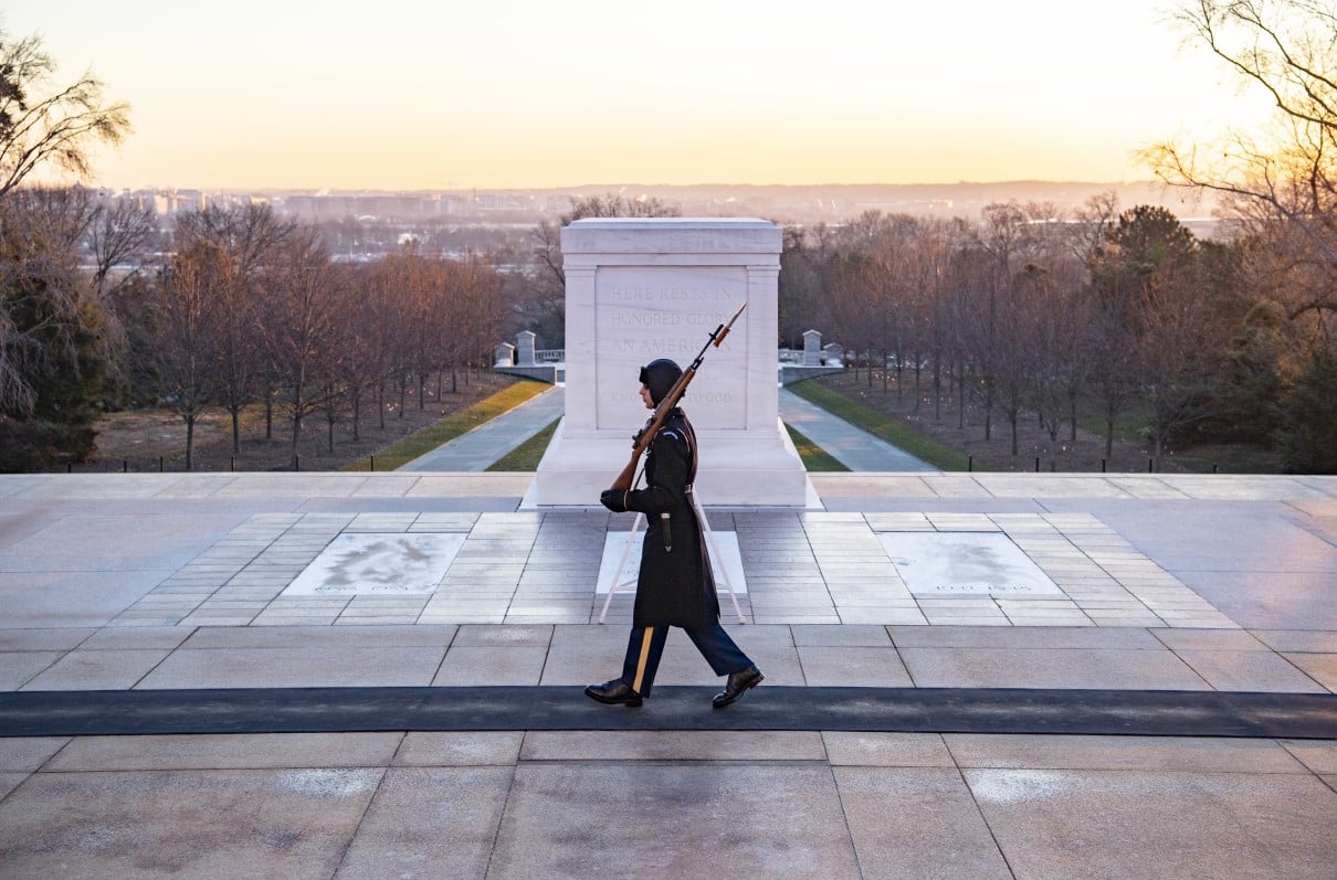 Public Can Lay Flowers at Tomb of the Unknown Soldier in November