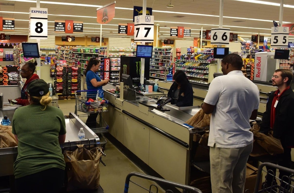 Military, Vets’ Groups Want Scrutiny of Commissary-Exchange Merger Proposal