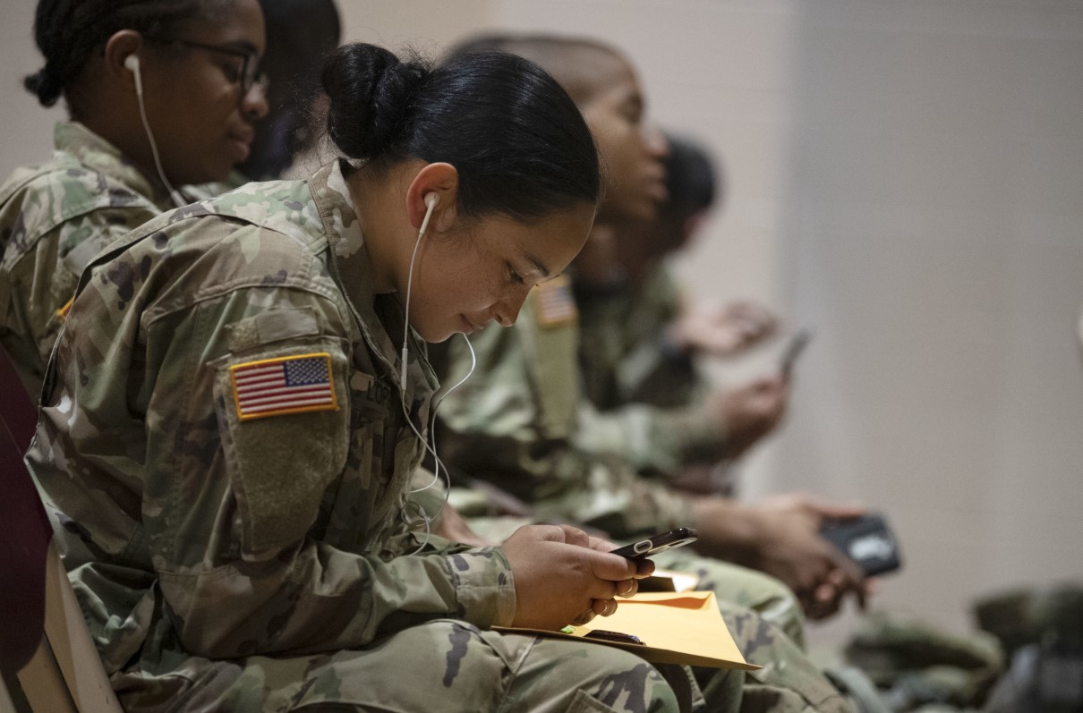In First, Army Guardsmen Can Now Track Promotions and Pay on Smartphones