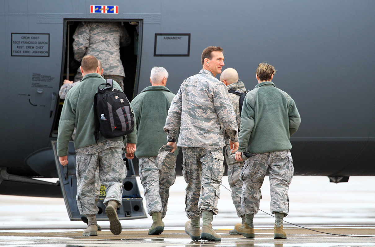 Guard, Reserve Training Cancelled for Shutdown, Pay Issue Still Unresolved