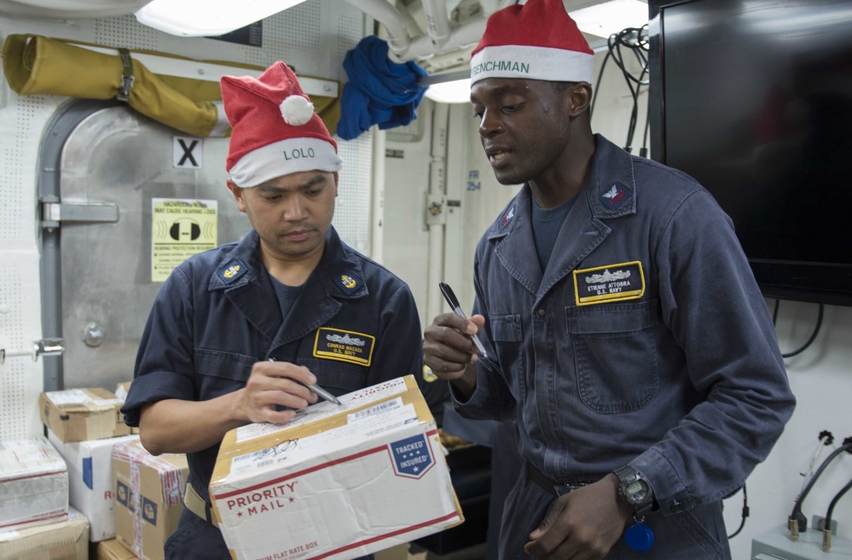 MOAA - Don't Miss These Post Office Deadlines for Overseas Holiday Mail
