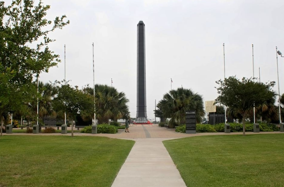texas-war-memorial-internal-spire.png