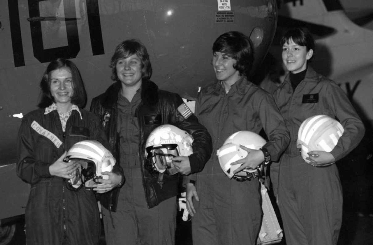 Navy Marks 50 Years of Women Aviators