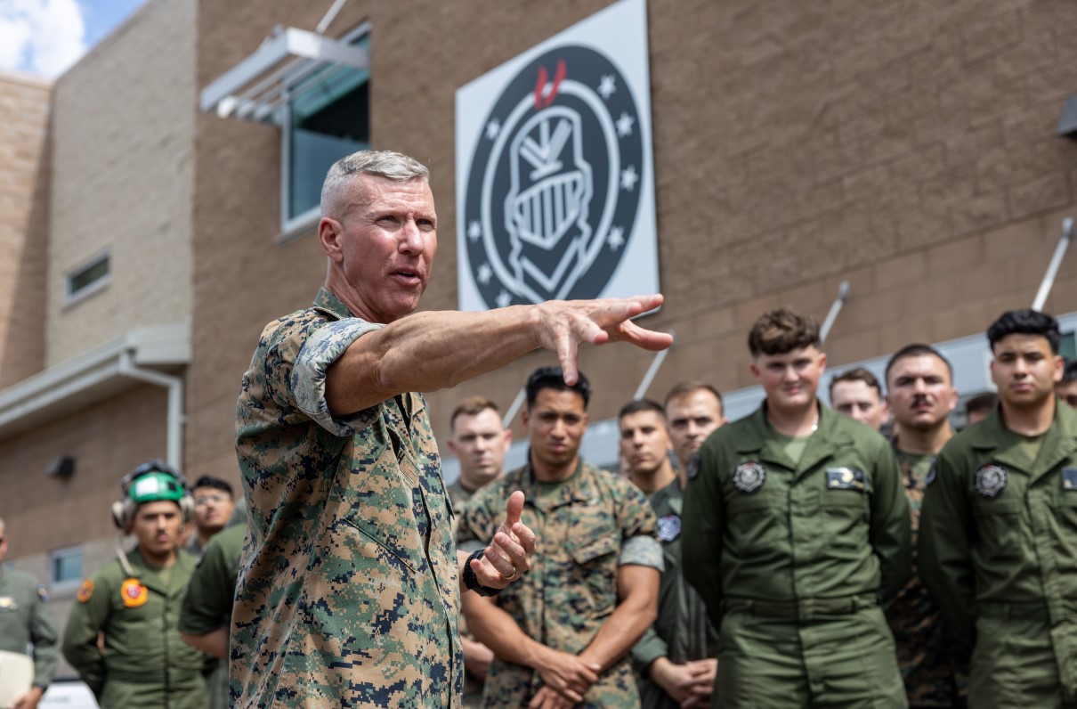 Top Marine Returns to Full Duty Status After Cardiac Arrest Last Year